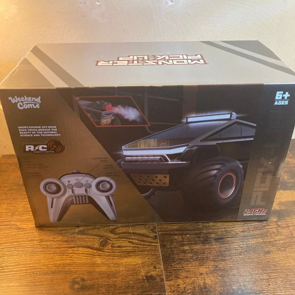 Cyber Space Truck Monster Pick-Up 1:12 Scale RC 2.4GHz Black Weekend Come